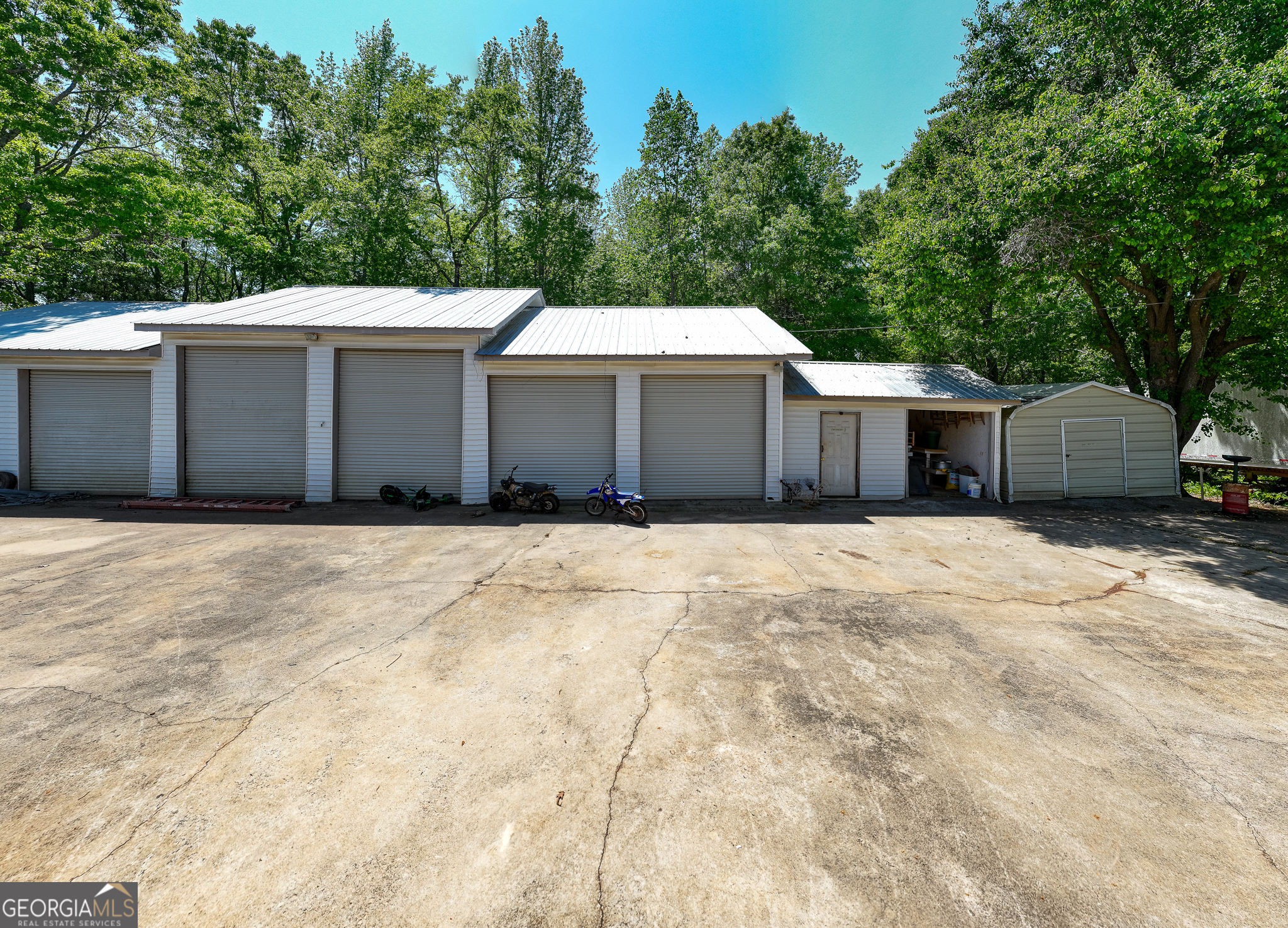 324-acres Hunsinger Road Shiloh, GA 31826 - Photo 34 of 62 a front view of a house with a yard