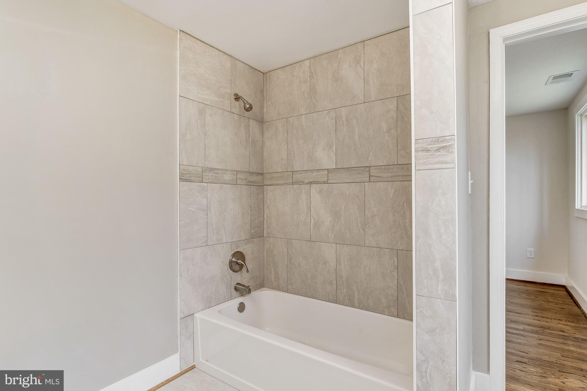 14827 Old Frederick Road Woodbine, MD 21797 - Photo 22 of 30 Bath