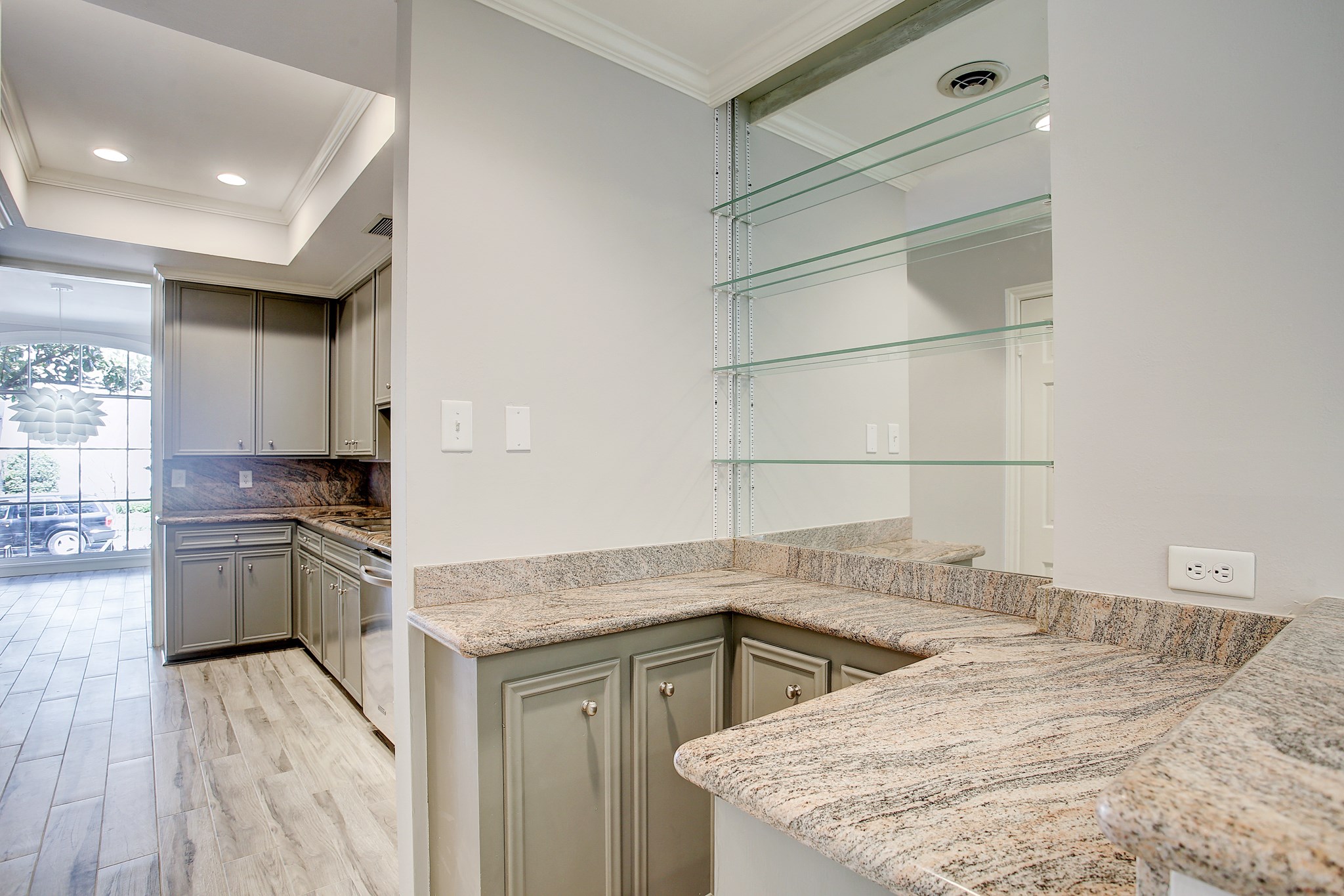 7527 Del Monte Drive Houston, TX 77063 - Photo 10 of 18