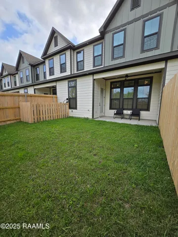 $3,250 | 425 Heart D Farm Road, Youngsville, LA 70592