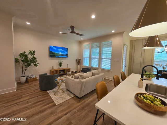 $3,250 | 425 Heart D Farm Road, Youngsville, LA 70592