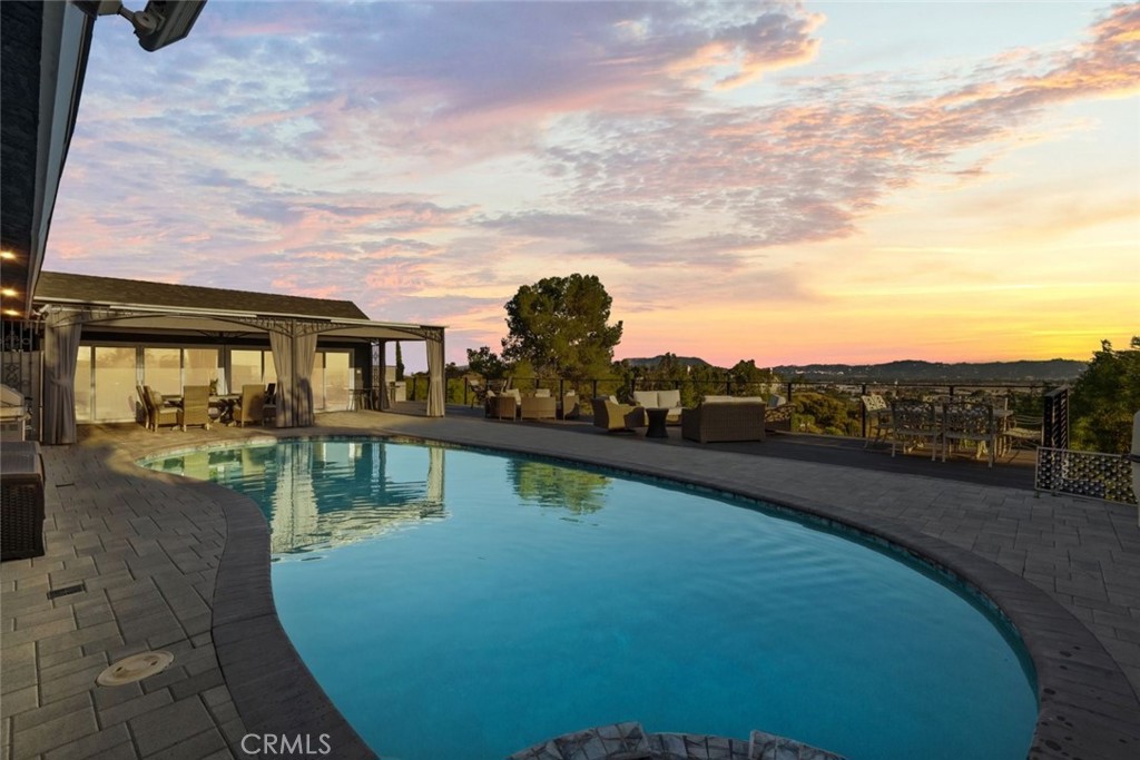 10126 Sully Drive Sun Valley, CA 91352 - Photo 29 of 34 a view of swimming pool from a balcony