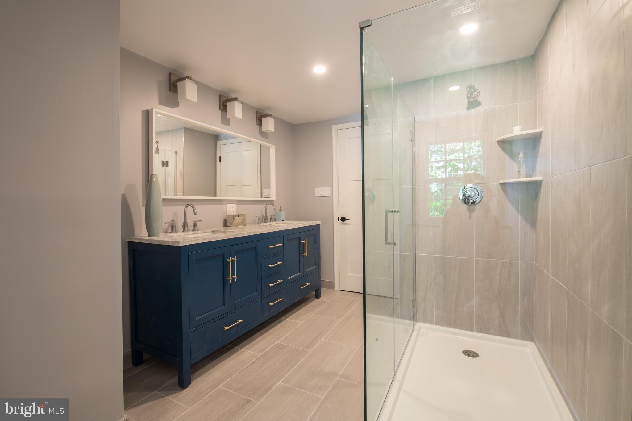 6115 West Mill Road Flourtown, PA 19031 - Photo 27 of 39 Hall bath