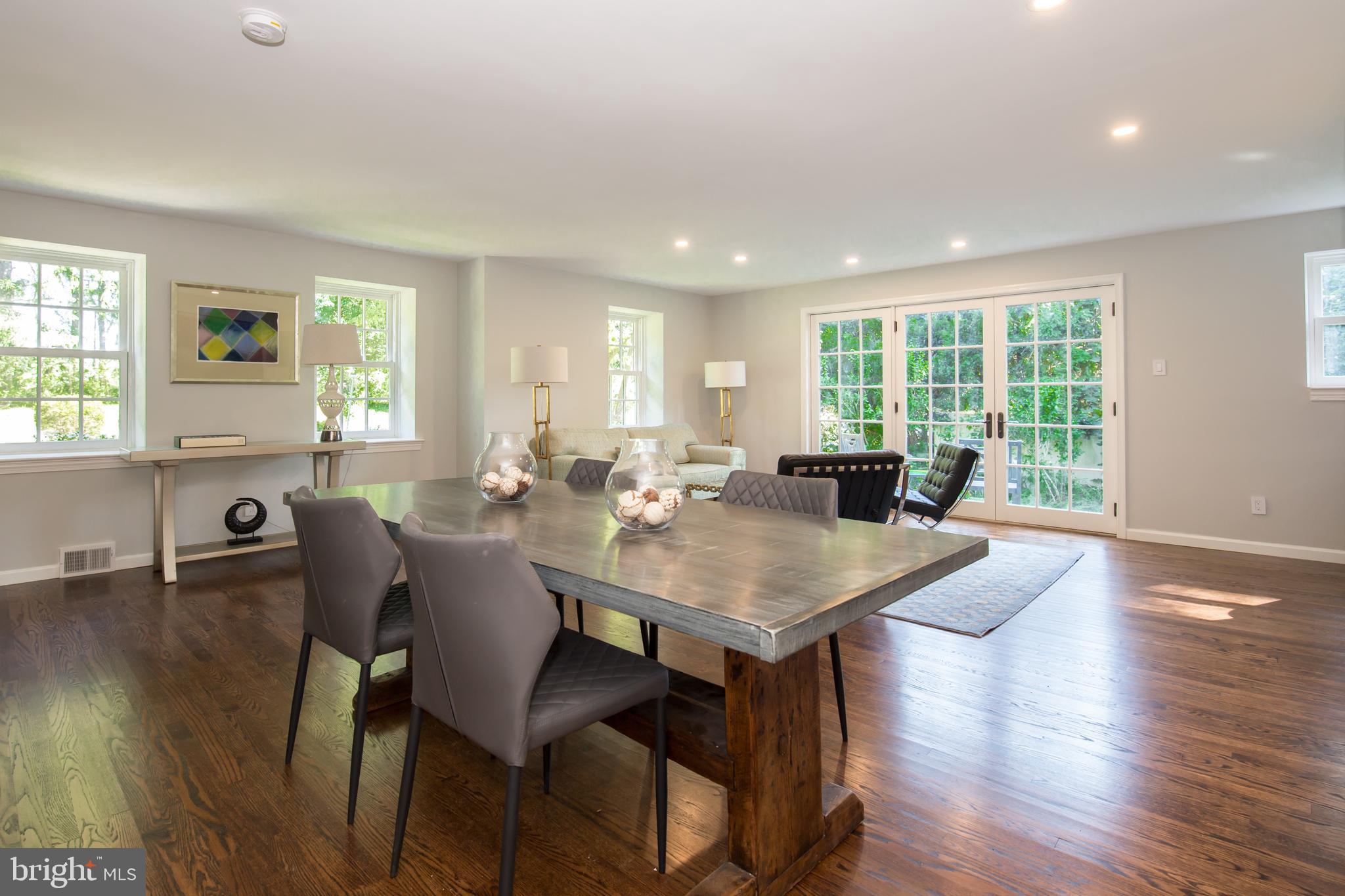 6115 West Mill Road Flourtown, PA 19031 - Photo 10 of 39 Open living room/dining room