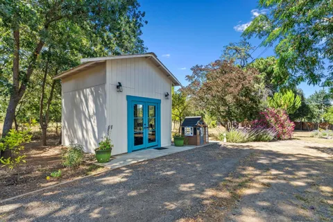 $1,799,999 | 9465 Watsonville Road, Gilroy, CA 95020