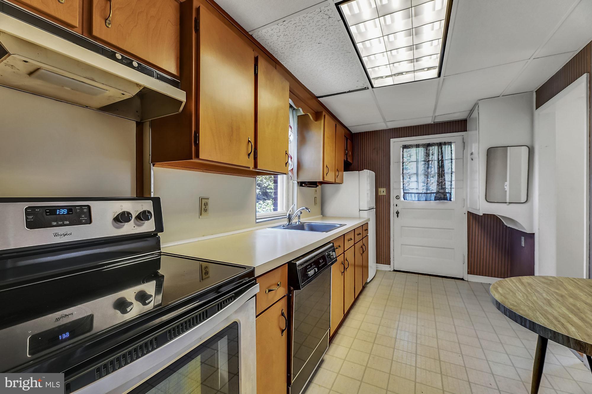 3007 Dunbrin Road Baltimore, MD 21222 - Photo 11 of 25