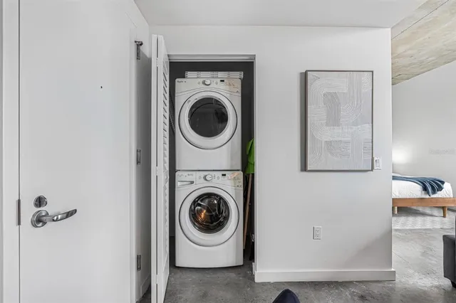 $3,000 | 151 Southeast 1st Street, Unit 2804, Miami, FL 33131