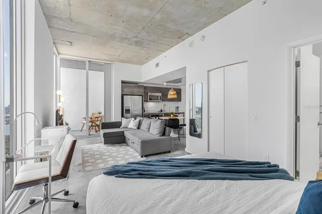 $3,000 | 151 Southeast 1st Street, Unit 2804, Miami, FL 33131