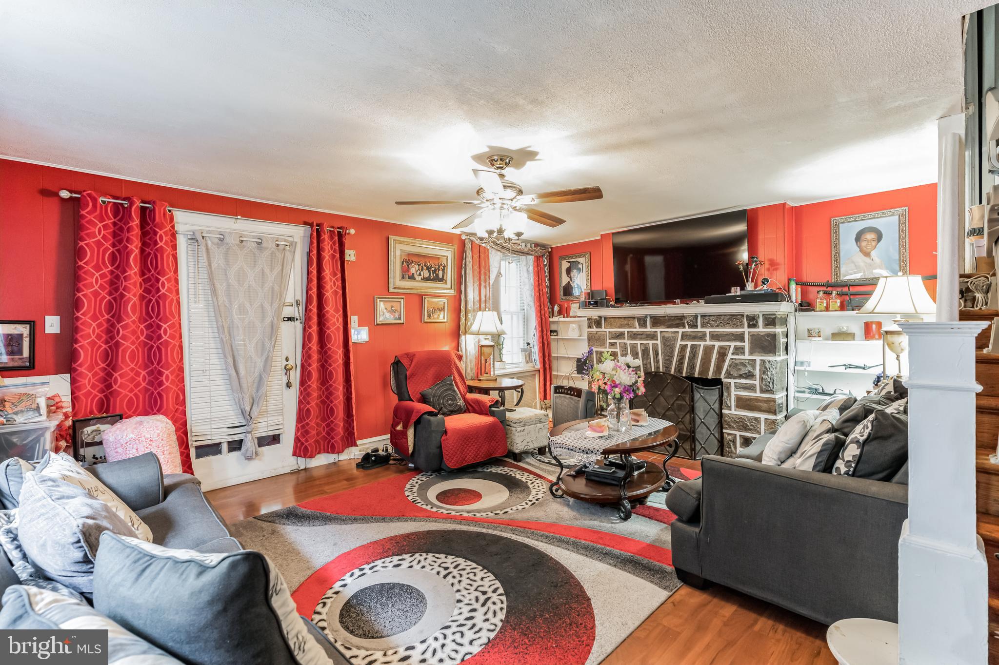 122 Copley Road Upper Darby, PA 19082 - Photo 4 of 19 Living Room