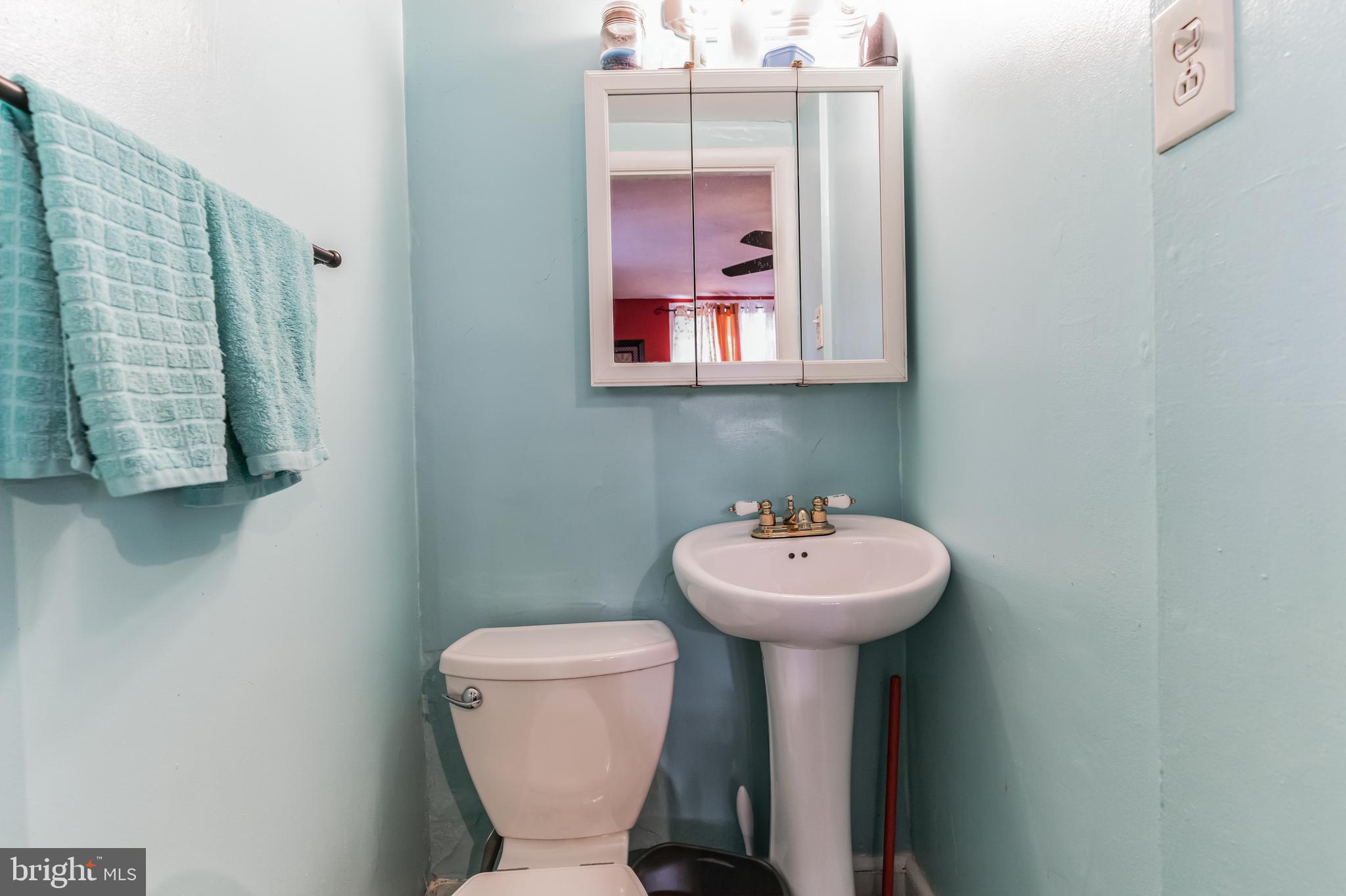 122 Copley Road Upper Darby, PA 19082 - Photo 5 of 19 First Floor Powder Room