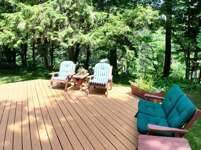 $512,000 | 4992 Lake Bluff Road, Port Washington, WI 53074