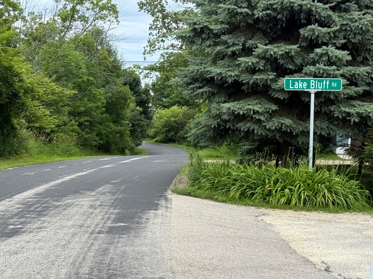 4992 Lake Bluff Road Port Washington, WI 53074 - Photo 20 of 25 Short walk to the beach!