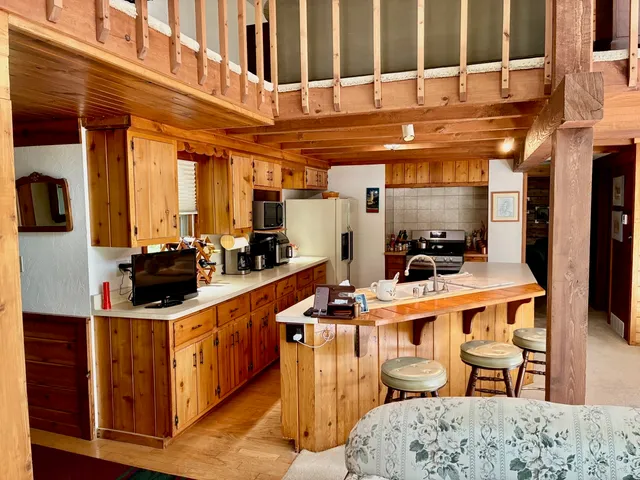 $512,000 | 4992 Lake Bluff Road, Port Washington, WI 53074