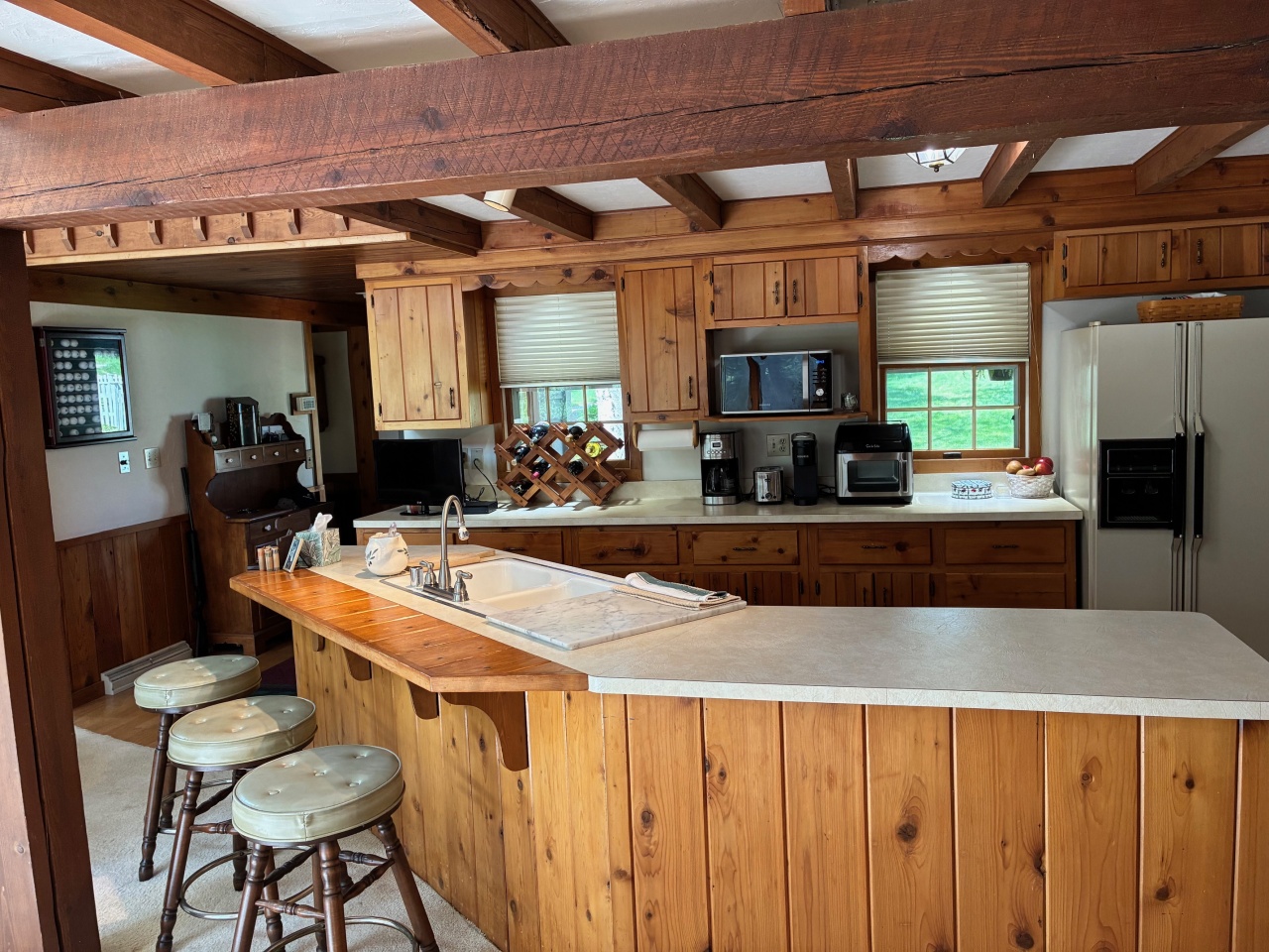 4992 Lake Bluff Road Port Washington, WI 53074 - Photo 7 of 25 Kitchen island