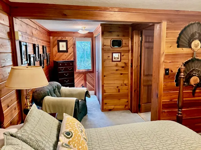 $512,000 | 4992 Lake Bluff Road, Port Washington, WI 53074