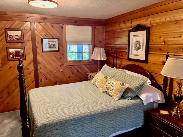 $512,000 | 4992 Lake Bluff Road, Port Washington, WI 53074