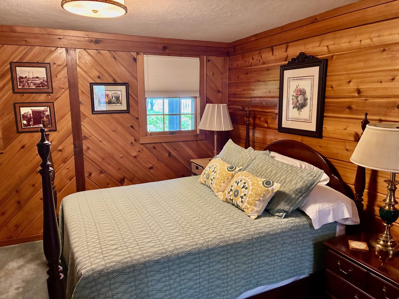 4992 Lake Bluff Road Port Washington, WI 53074 - Photo 9 of 25 1st floor bedroom