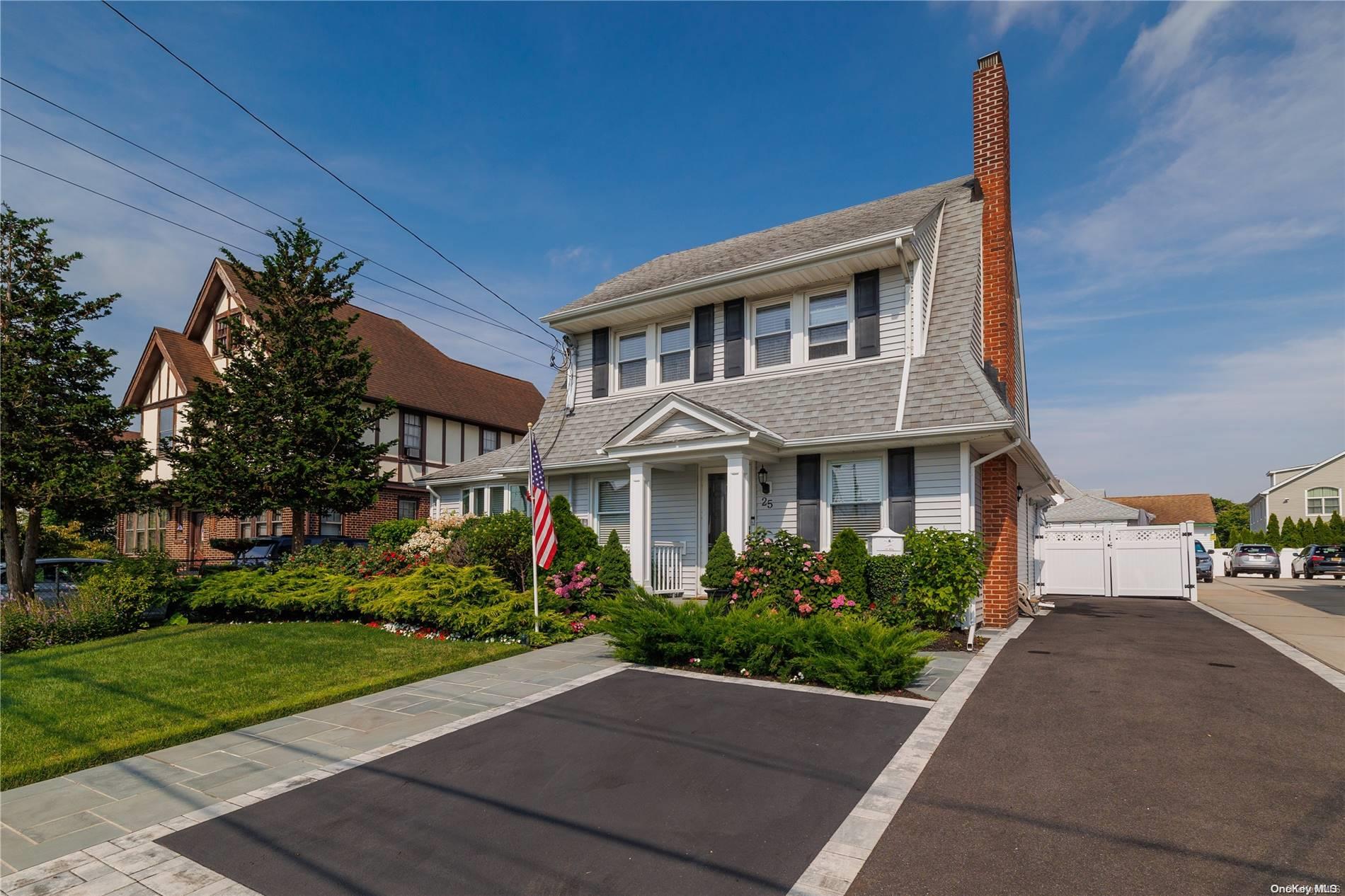 25 2nd Street, Unit 2 Lynbrook, NY 11563 - Photo 1 of 1