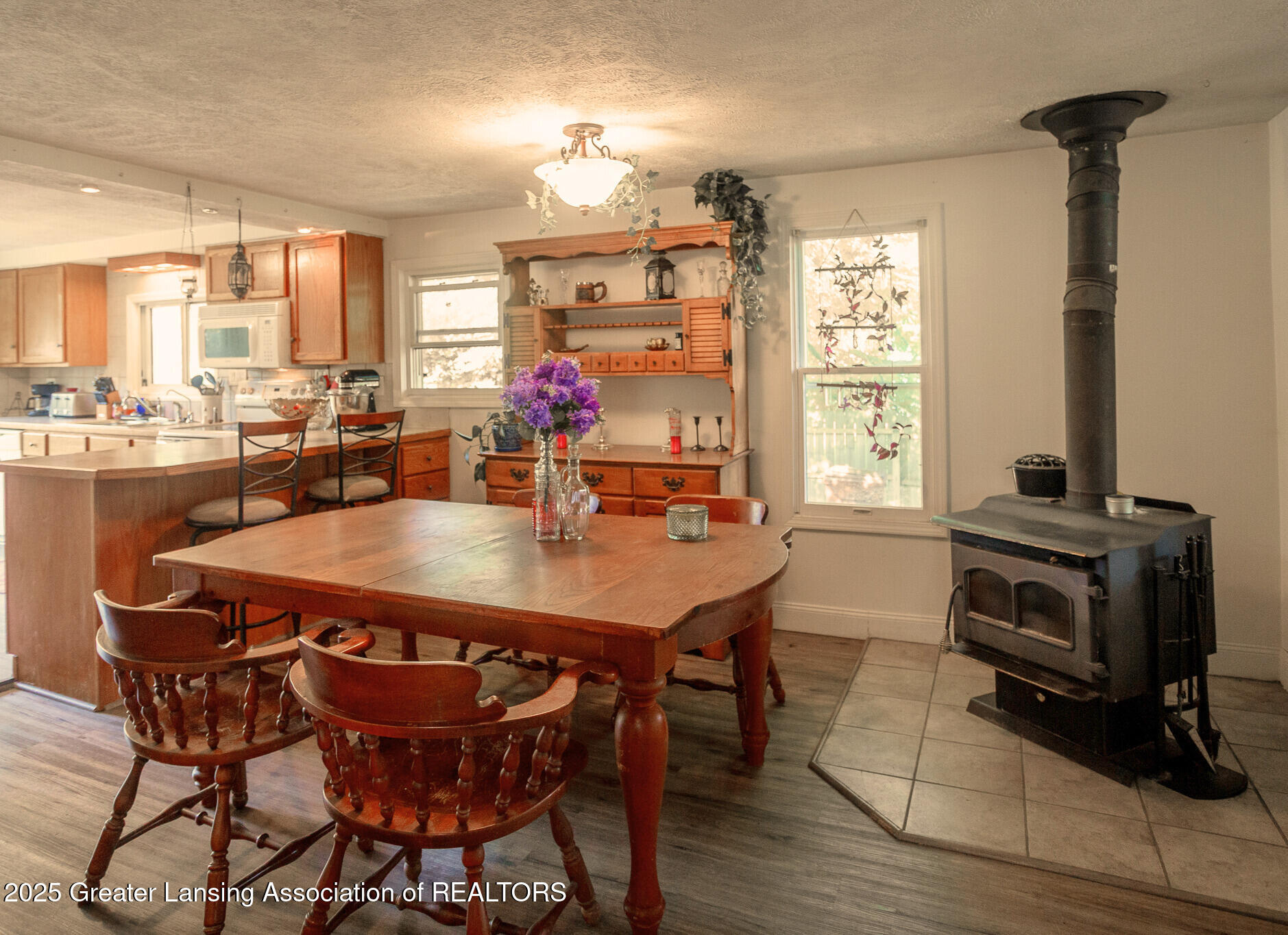 126 East Hamilton Street Dimondale, MI 48821 - Photo 7 of 21 126 Hamilton Dining room