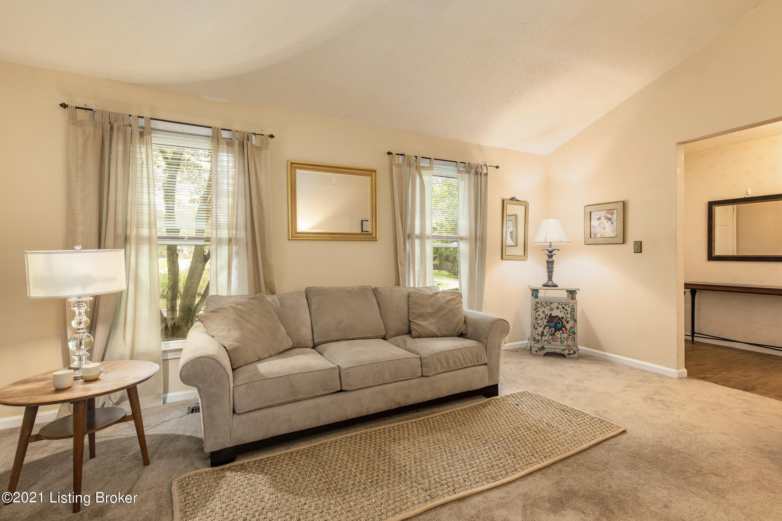 2013 Millgate Road Louisville, KY 40223 - Photo 6 of 36 Great Location
