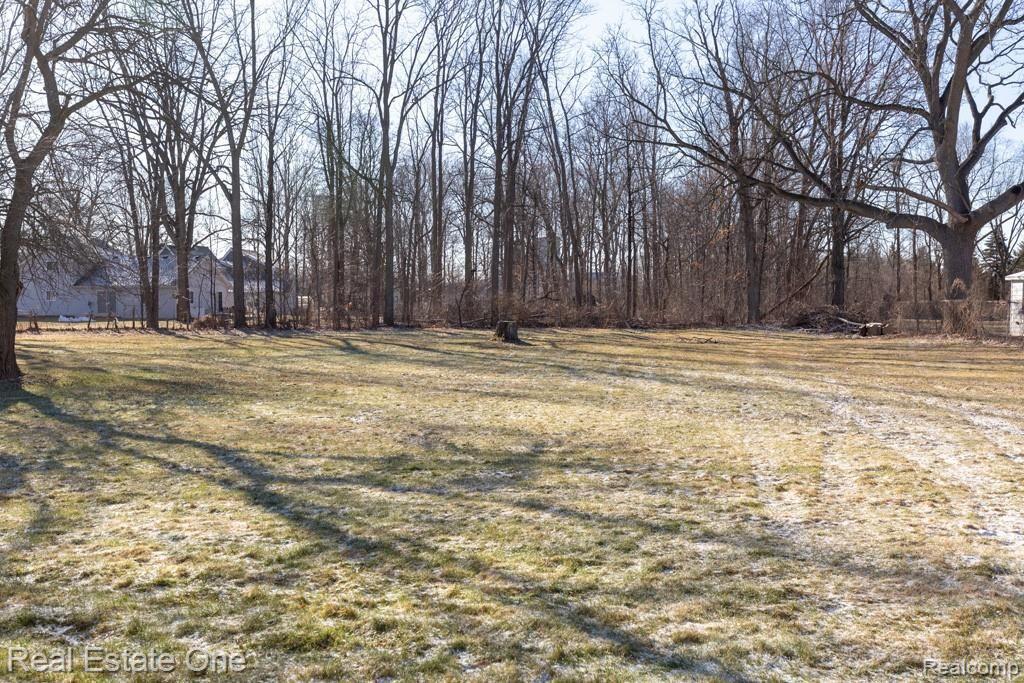 34435 West 9 Mile Road Farmington Hills, MI 48335 - Photo 28 of 32