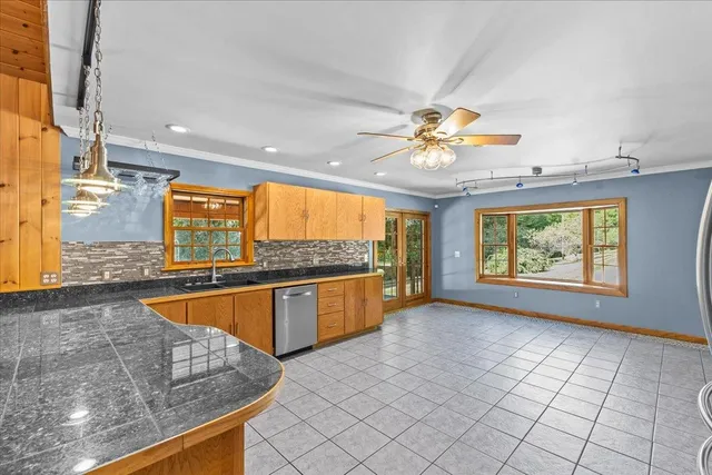 $609,900 | 3520 Hinesburg Hollow Road, Starksboro, VT 05487