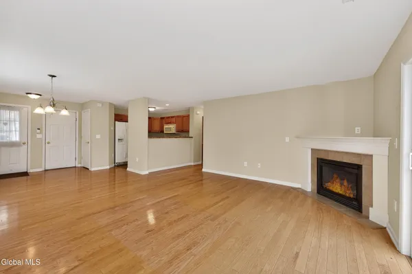 $249,900 | 32 Annabelle Place, Rotterdam, NY 12306