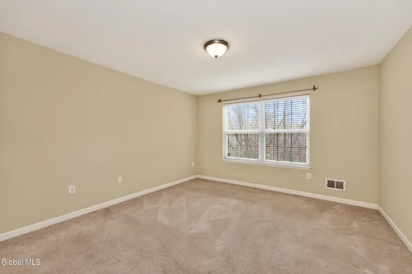 $249,900 | 32 Annabelle Place, Rotterdam, NY 12306