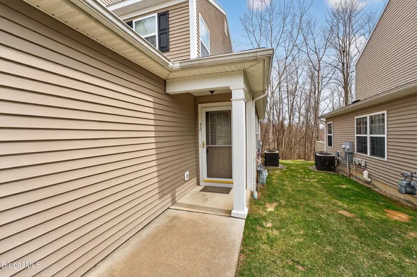 $249,900 | 32 Annabelle Place, Rotterdam, NY 12306