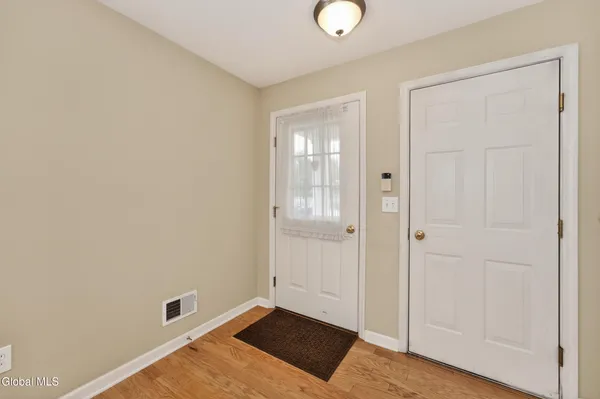 $249,900 | 32 Annabelle Place, Rotterdam, NY 12306