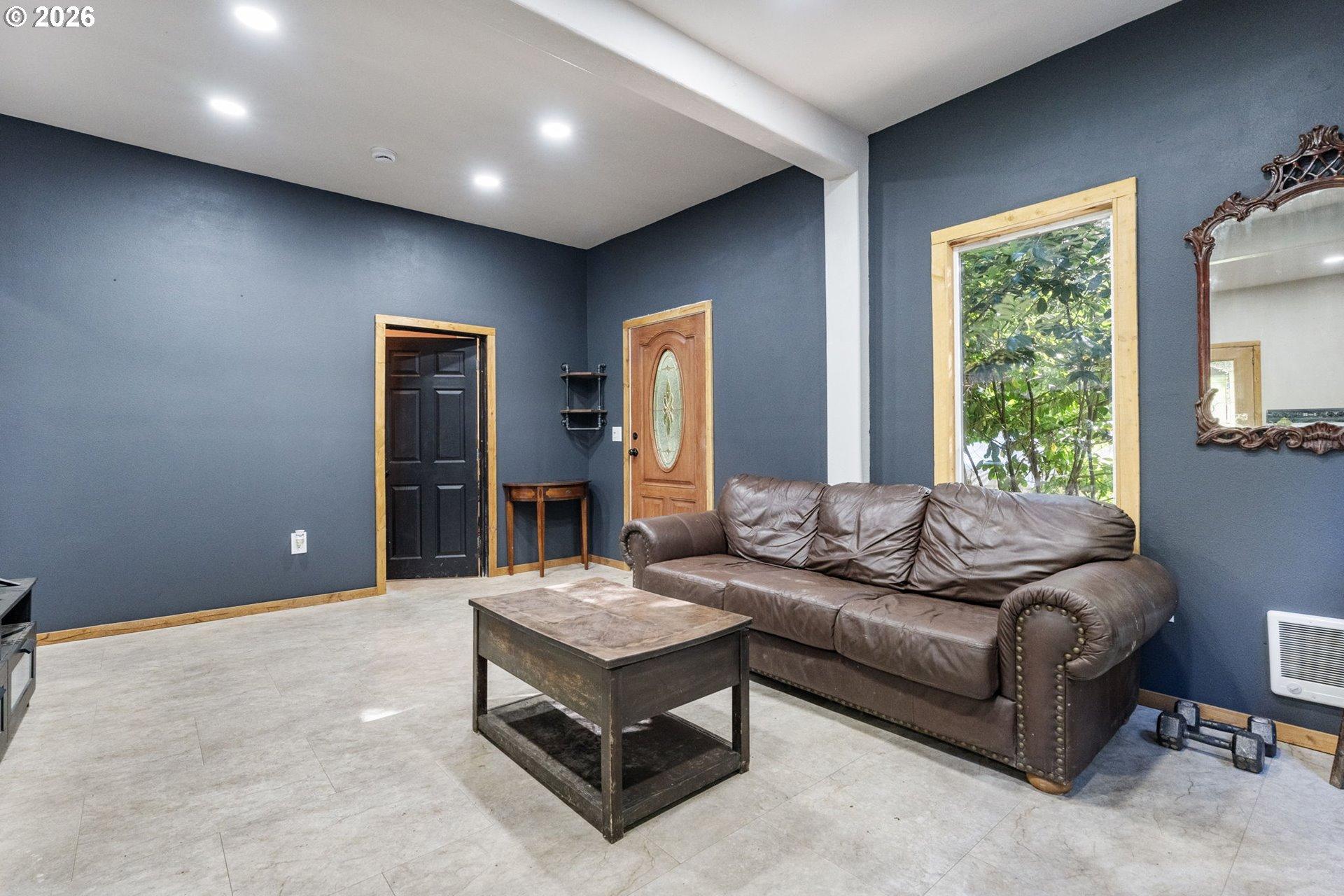 15055 Northwest Cornelius Pass Road Portland, OR 97231 - Photo 9 of 48 Gallery Image 9