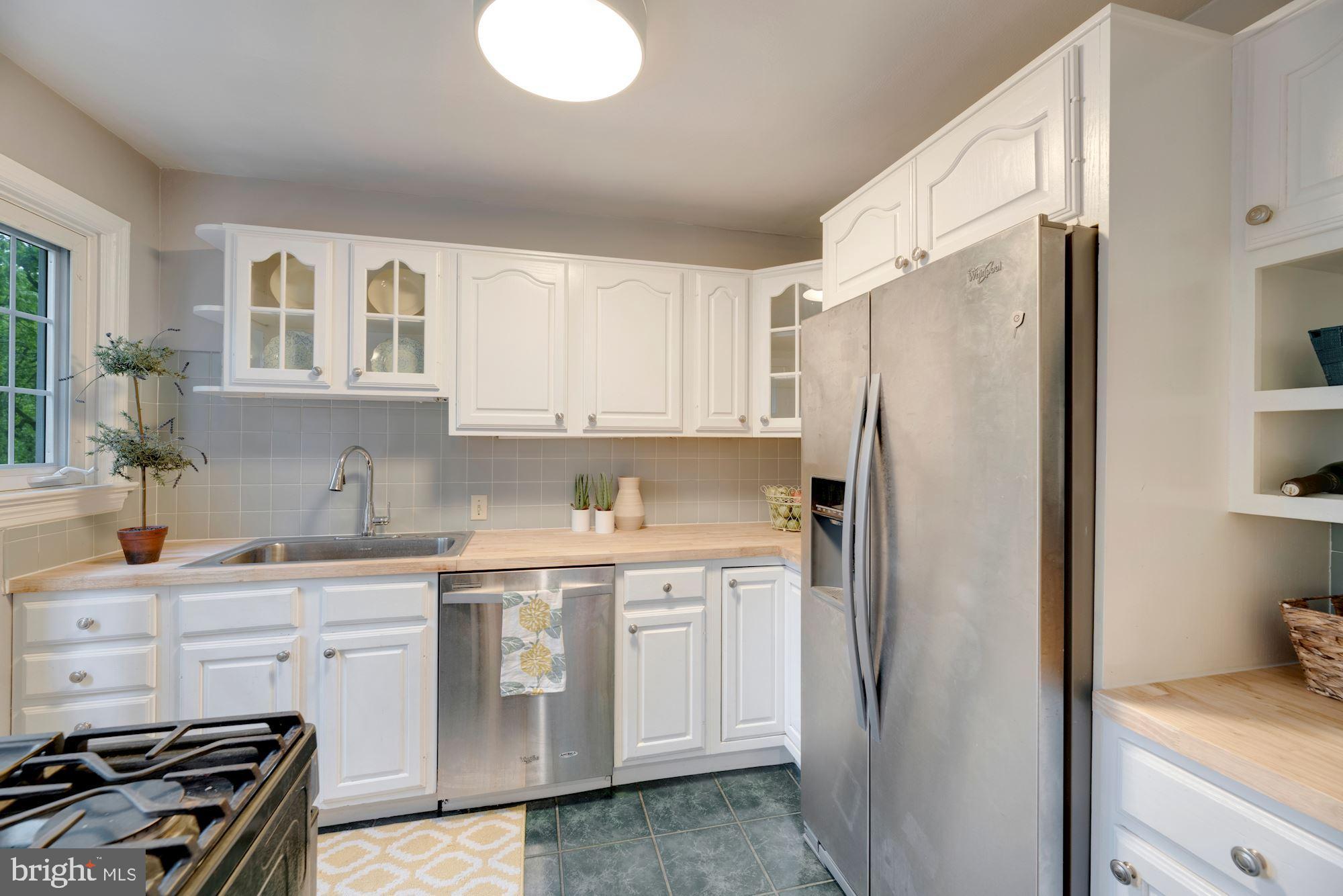 509 Margaret Drive Silver Spring, MD 20910 - Photo 16 of 41 Bright white kitchen