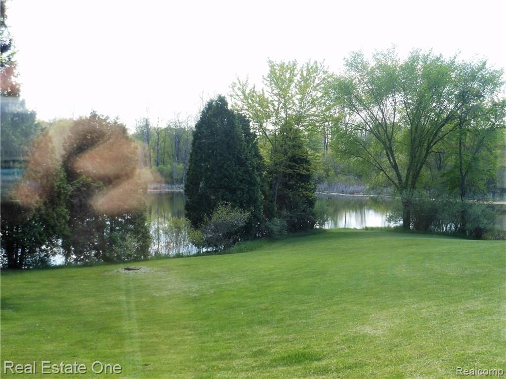 7092 East Holly Road Holly, MI 48442 - Photo 9 of 54 DSCN3188 (2).JPG