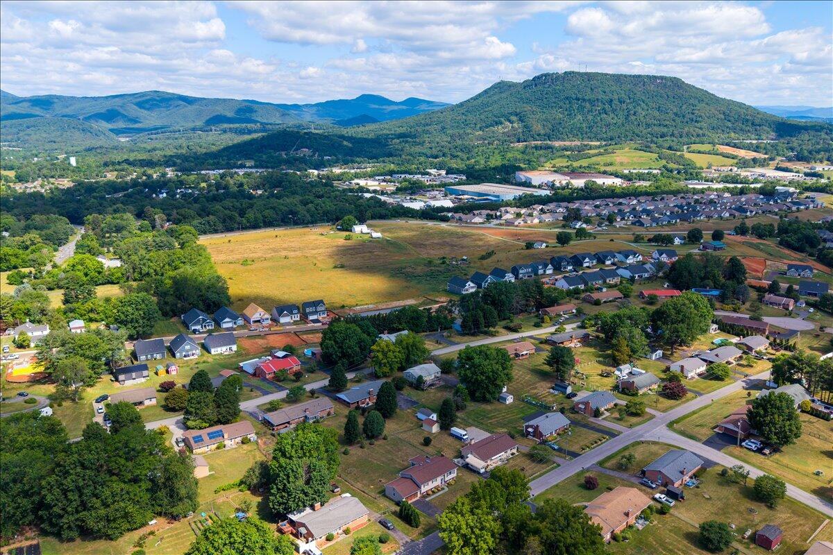 7248 Old Mountain Road Roanoke, VA 24019 - Photo 40 of 41 40-Exterior-17