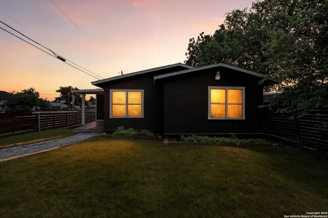 a view of backyard and entertaining space