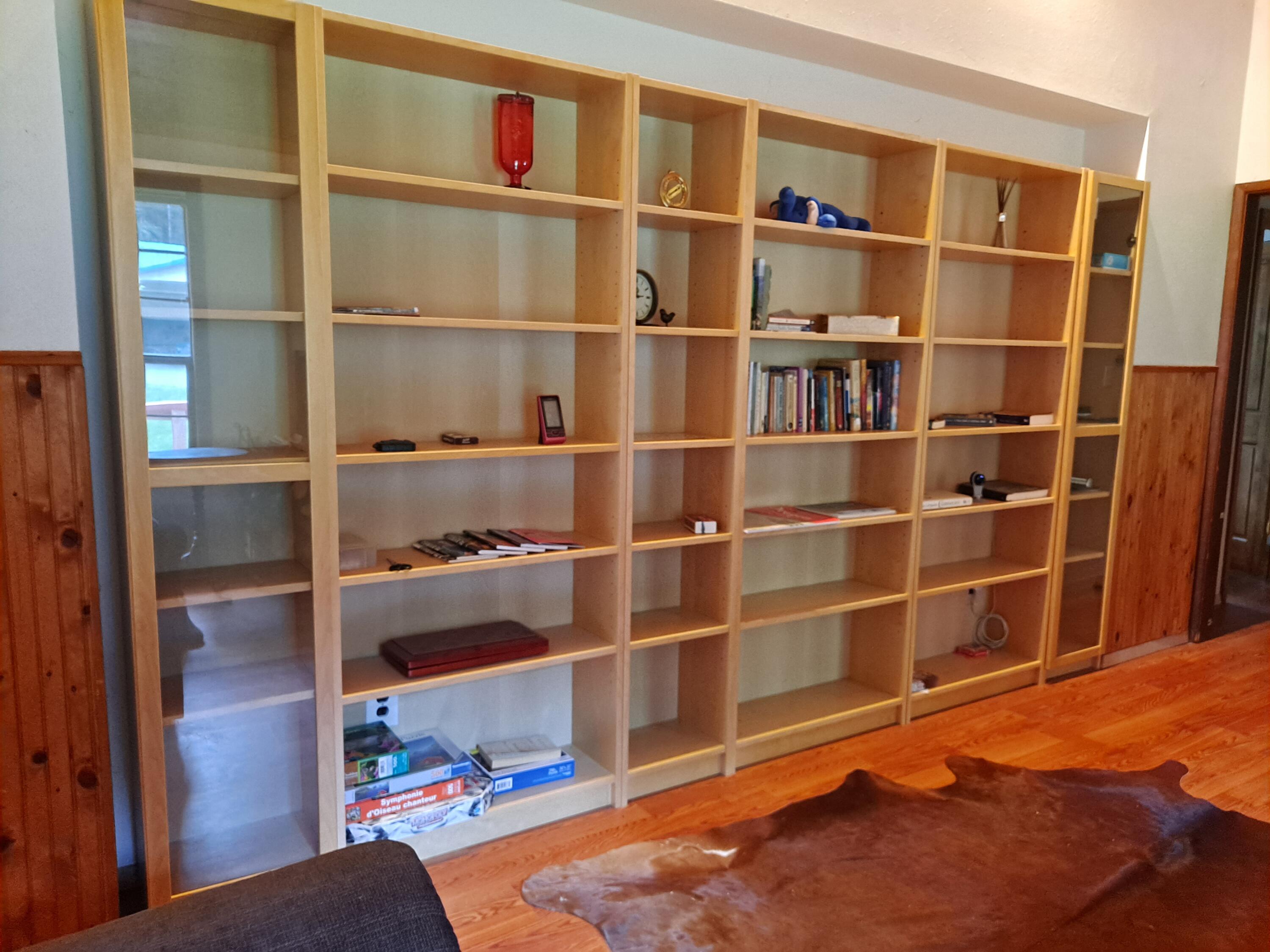 1100 Davidson Road Williams, OR 97544 - Photo 7 of 12 Living Room Bookshelves