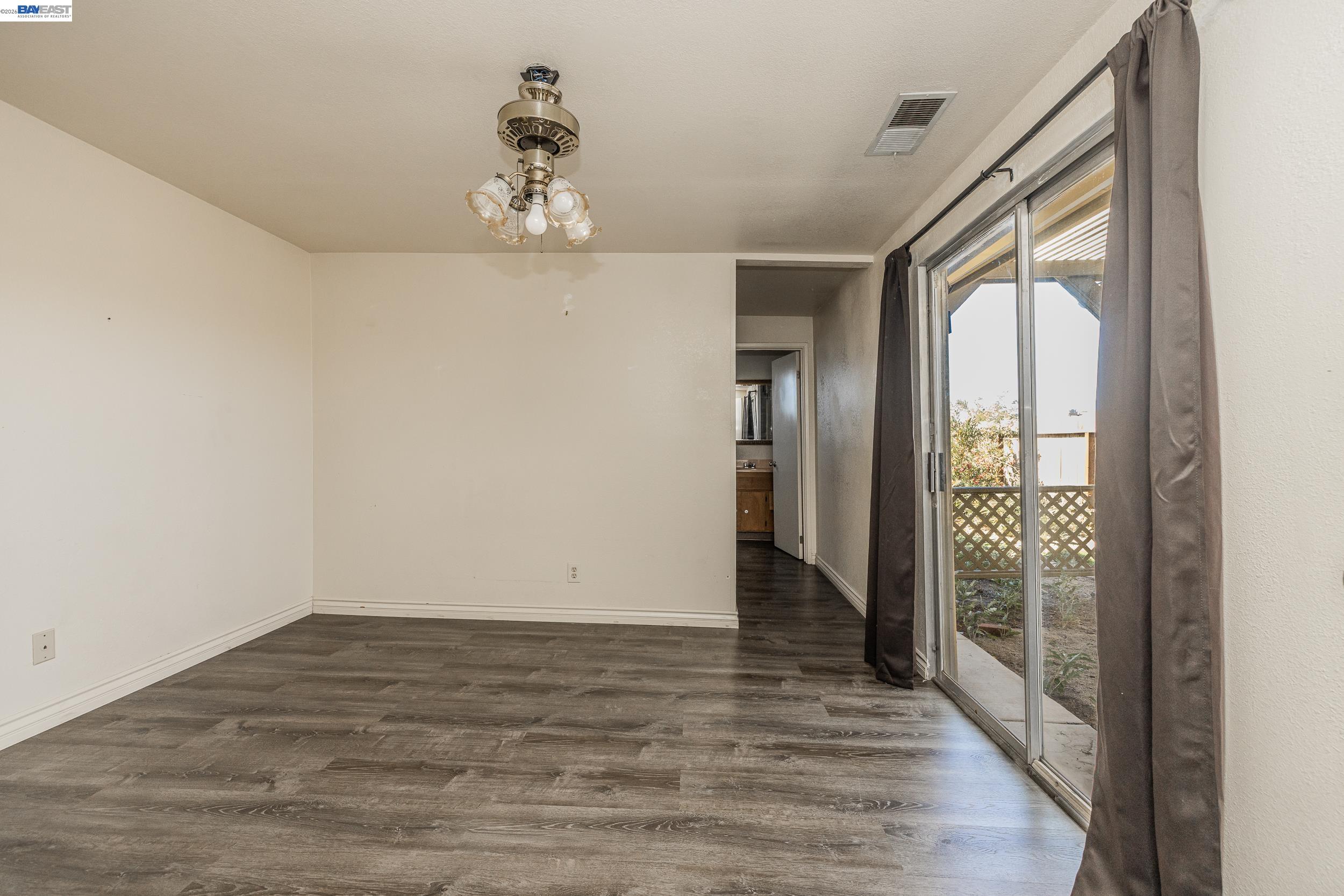 252 West Clover Road Tracy, CA 95376 - Photo 20 of 40