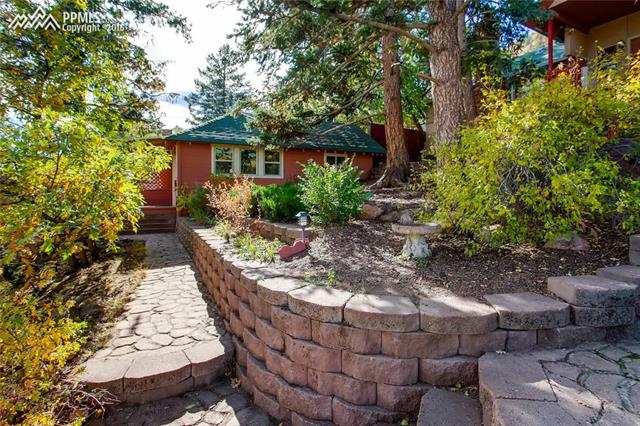 929 High Road Manitou Springs, CO 80829 - Photo 14 of 29