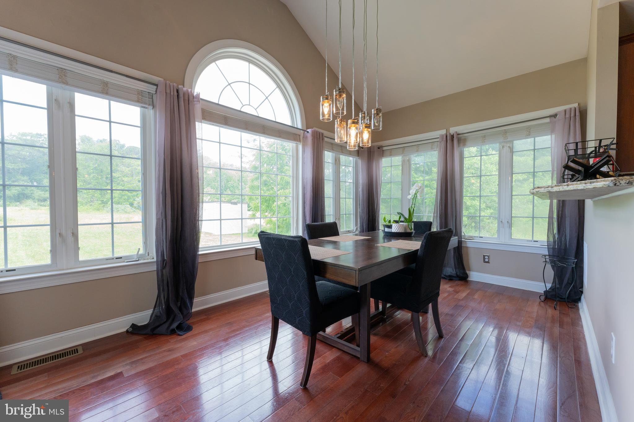 653 Chews Landing Road Sicklerville, NJ 08081 - Photo 17 of 59