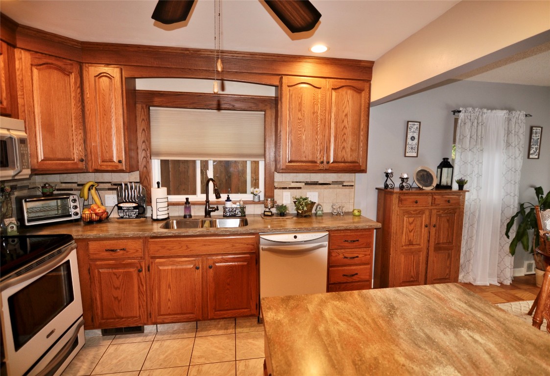 5 Brookfield Road Binghamton, NY 13903 - Photo 10 of 30 Gallery Image 10