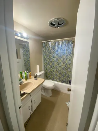 $1,500 | 1021 Crystal Lake Drive, Unit 106, Deerfield Beach, FL 33064