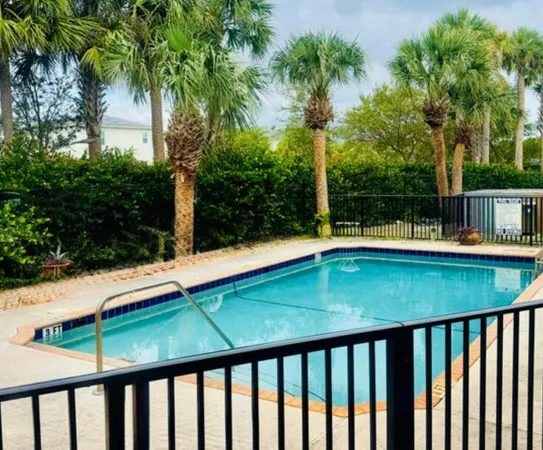 $1,500 | 1021 Crystal Lake Drive, Unit 106, Deerfield Beach, FL 33064