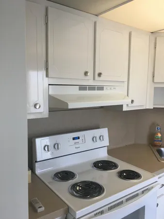 $1,500 | 1021 Crystal Lake Drive, Unit 106, Deerfield Beach, FL 33064