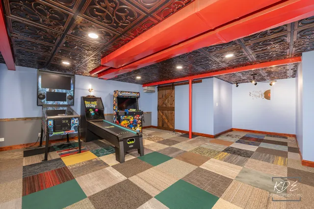 a view of an outdoor space