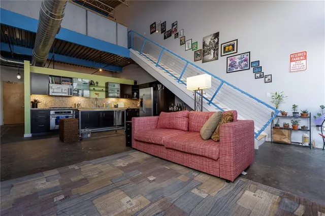 $380,000 | 522 Locust Lane, Unit 110, Kansas City, MO 64106