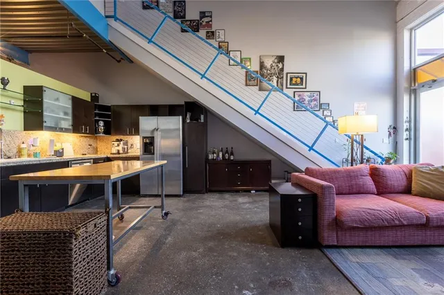 $380,000 | 522 Locust Lane, Unit 110, Kansas City, MO 64106