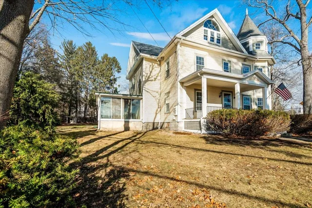$899,000 | 61 Manchester Street, Nashua, NH 03064