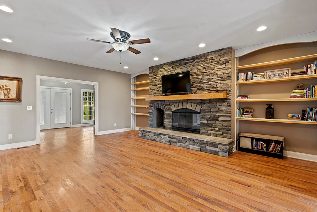 551 Chipley Road Greenwood, SC 29646 - Photo 4 of 25
