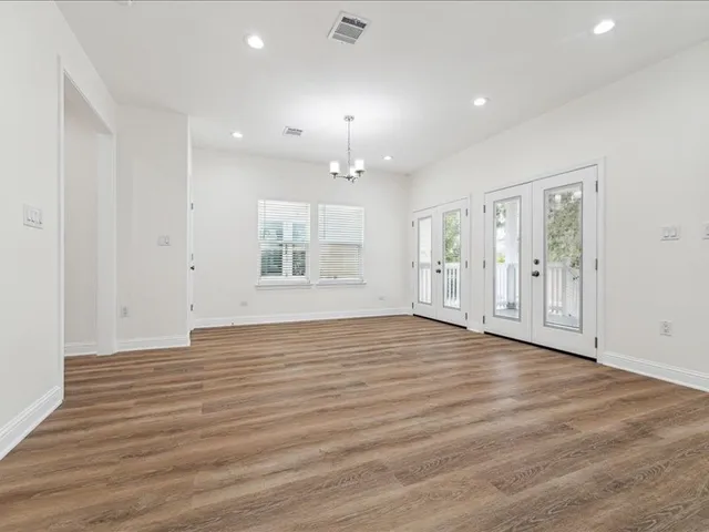 $2,900 | 915 East 37th Street, Houston, TX 77022