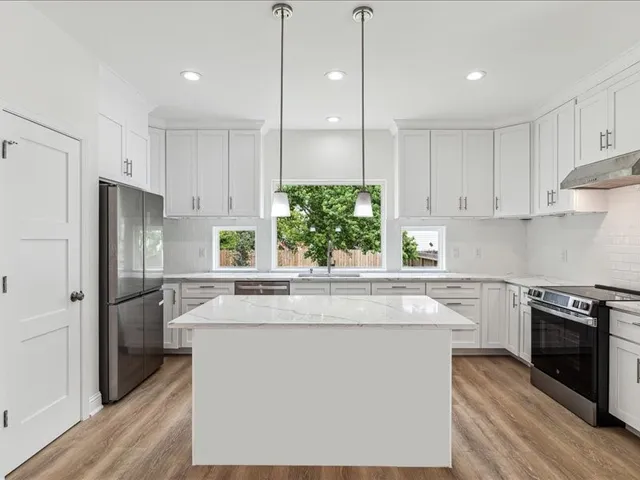 $2,900 | 915 East 37th Street, Houston, TX 77022